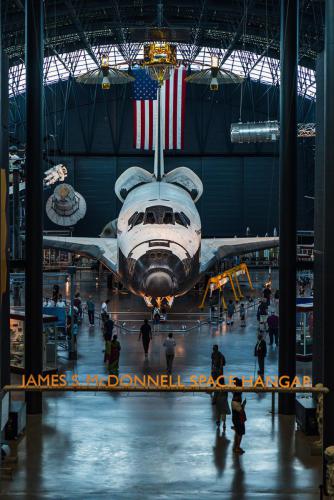 Space Shuttle Discovery 